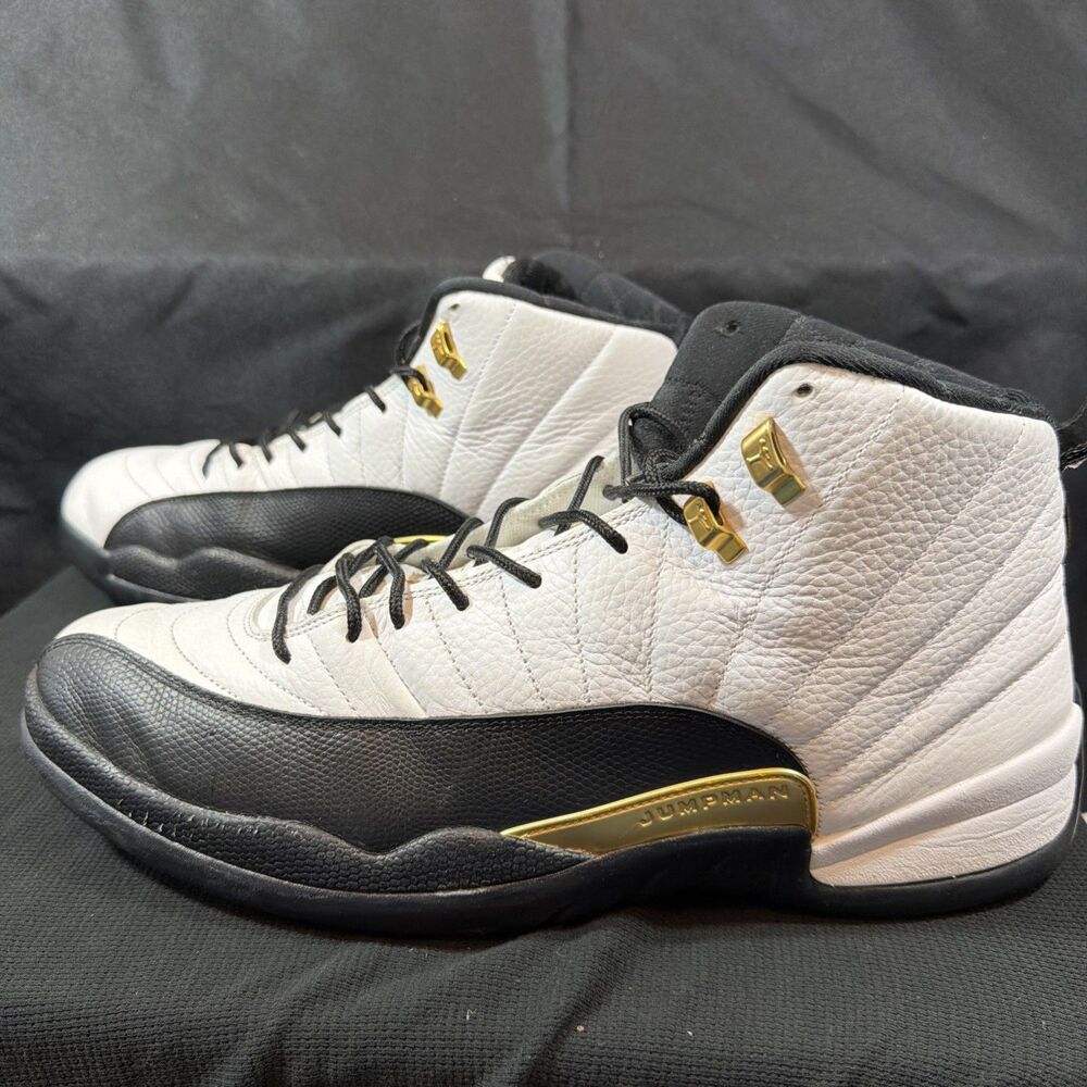 Size 17 - Jordan 12 Royalty